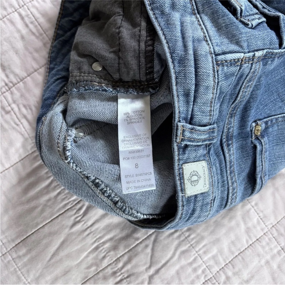 Democracy Womens 8 Distressed Girlfriend Embroidered Floral Blue Jean - Picture 4 of 13